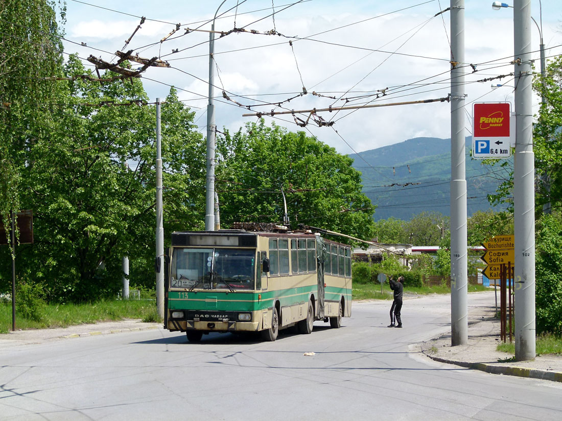The overhead is in dare state of disrepair. Switches a passed at 2 km/h ...